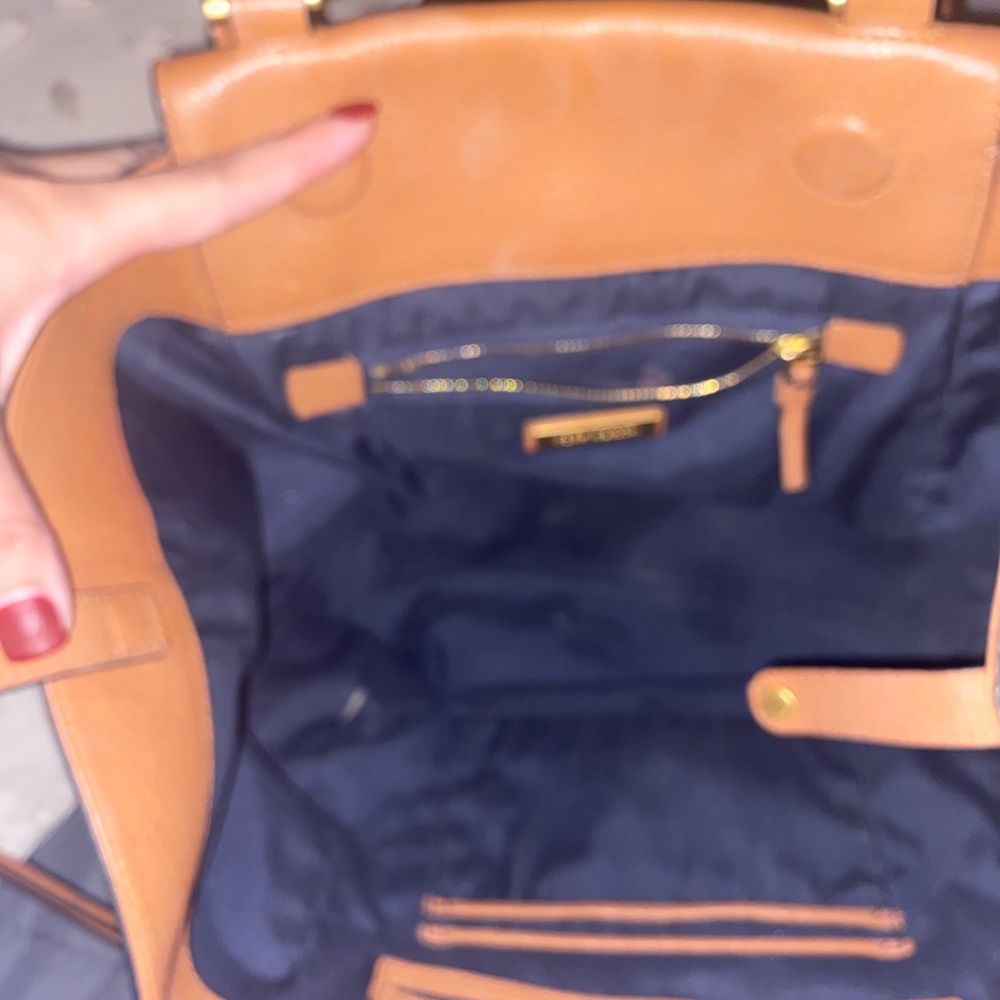 Tory Burch large purse - Picture 5 of 8